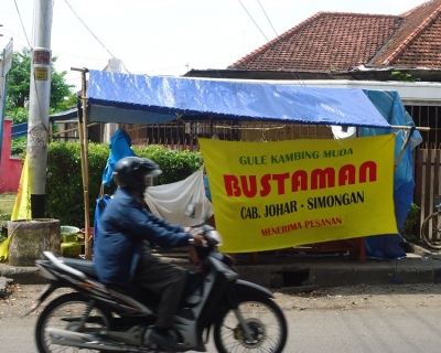 Asal-usul Pedagang Gulai Bustaman: Sebuah Ironisme